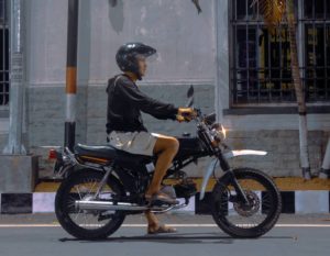 how to drive a manual bike